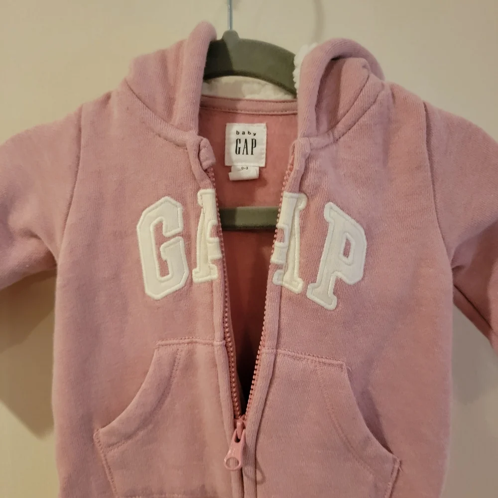 Baby Gap Baby girl sherpa hooded jumpsuit warm jacket hoody size 0- 3 months